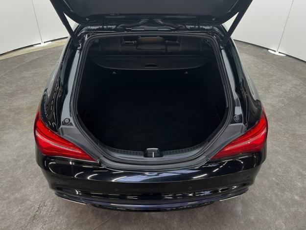 MERCEDES-BENZ CLA Shooting Brake CLA 200 d Starlight Edition  