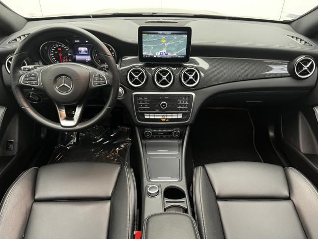 MERCEDES-BENZ CLA Shooting Brake CLA 200 d Starlight Edition  