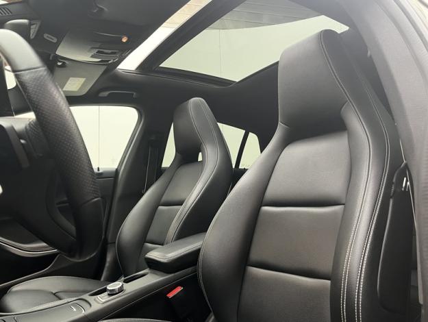 MERCEDES-BENZ CLA Shooting Brake CLA 200 d Starlight Edition  
