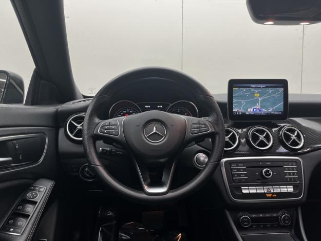 MERCEDES-BENZ CLA Shooting Brake CLA 200 d Starlight Edition  