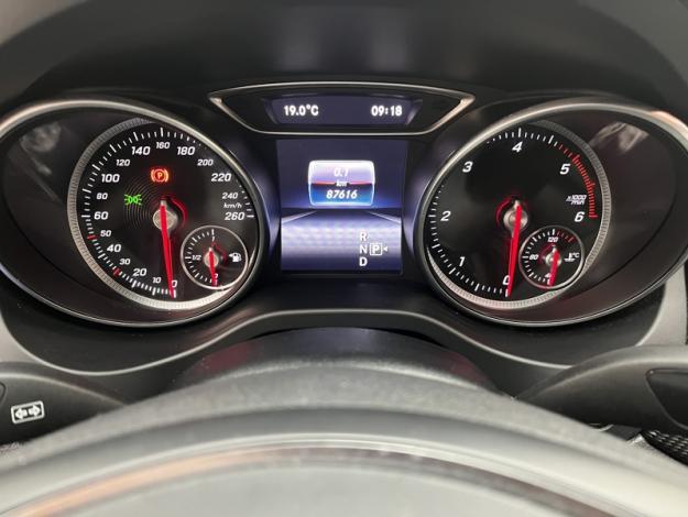MERCEDES-BENZ CLA Shooting Brake CLA 200 d Starlight Edition  