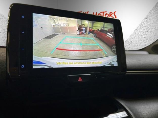 TOYOTA Yaris Cross 1.5 HYBRID 116H DESIGN PACK CARGO  