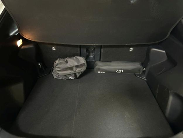 TOYOTA Yaris Cross 1.5 HYBRID 116H DESIGN PACK CARGO  