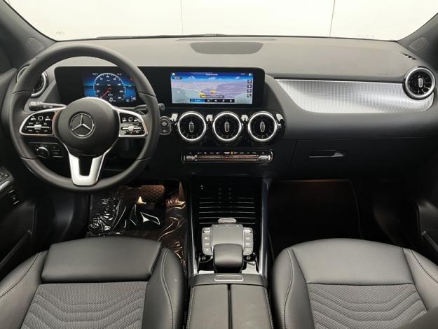MERCEDES-BENZ GLA 200 Progressive Line  