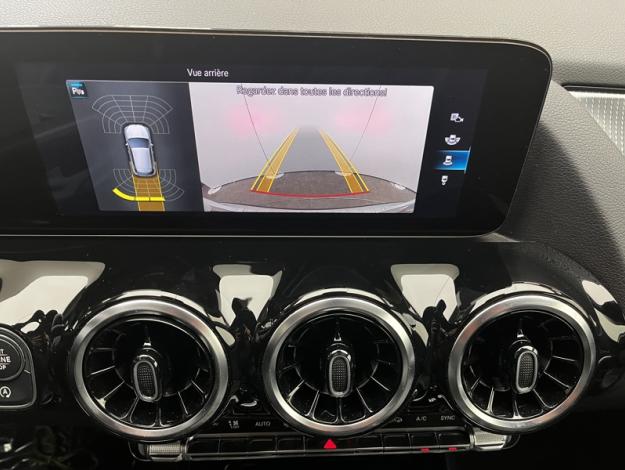 MERCEDES-BENZ GLA 200 Progressive Line  