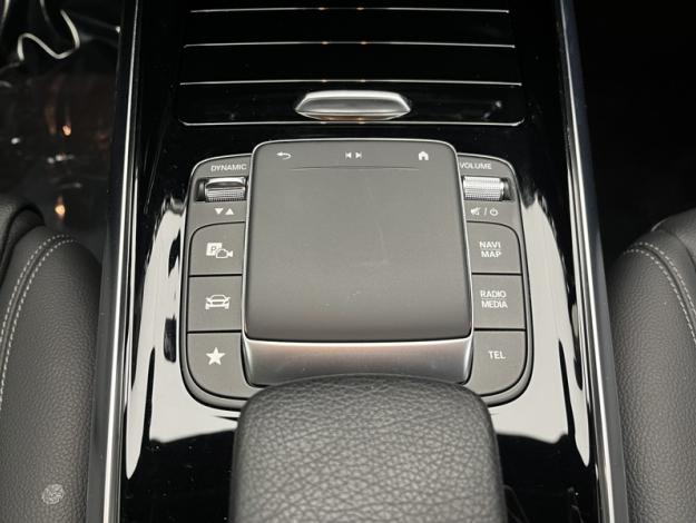 MERCEDES-BENZ GLA 200 Progressive Line  