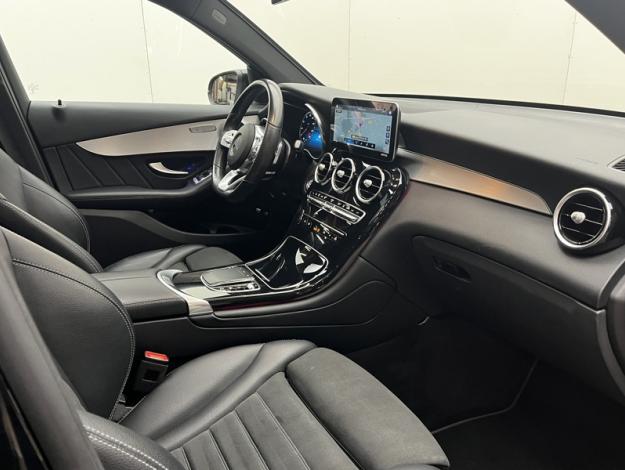MERCEDES-BENZ GLC SUV GLC 300e 4MATIC SUV AMG Line  