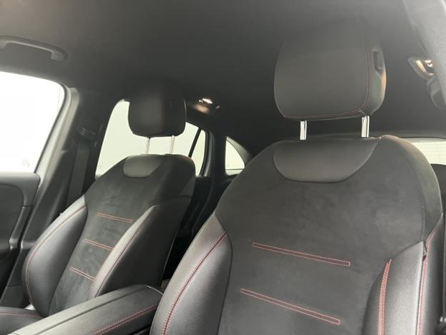 MERCEDES-BENZ GLA 200 d AMG Line  