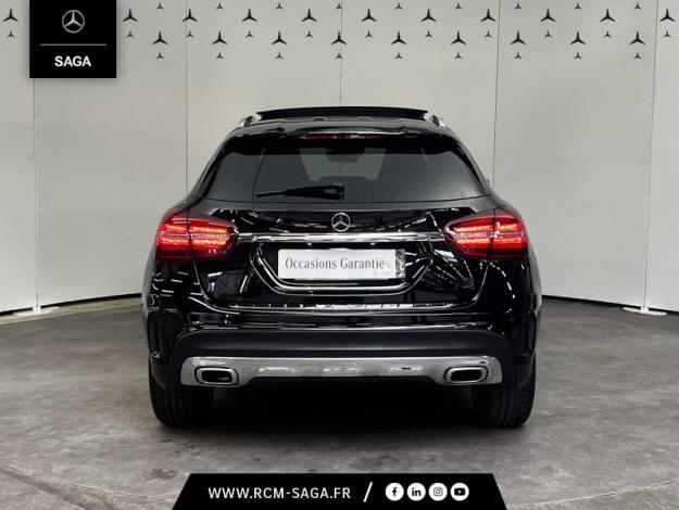 MERCEDES-BENZ GLA 200 Fascination  