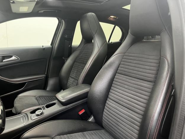 MERCEDES-BENZ GLA 200 Fascination  