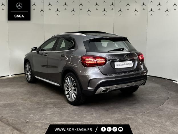 MERCEDES-BENZ GLA 200 Starlight Edition  