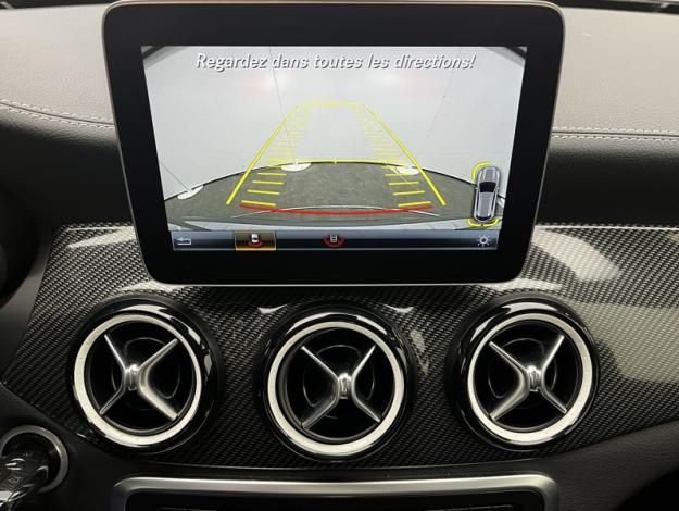 MERCEDES-BENZ GLA 200 Starlight Edition  