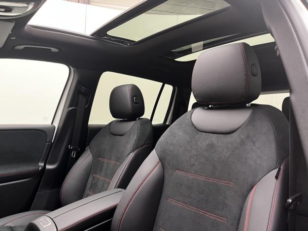 MERCEDES-BENZ GLB 200 d AMG Line  GLB 200 d AMG Line