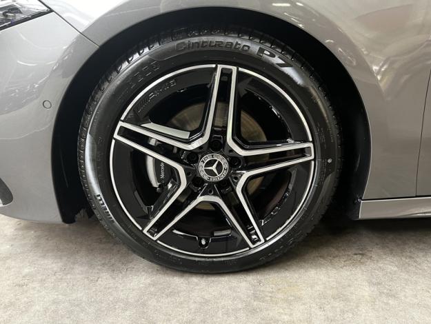 MERCEDES-BENZ Classe A 180 AMG Line  