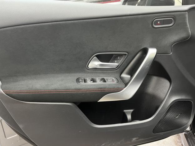 MERCEDES-BENZ Classe A 180 AMG Line  