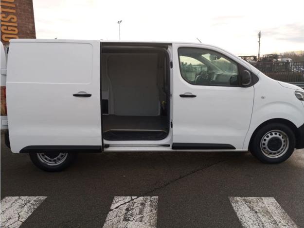 TOYOTA Proace MEDIUM 120 D-4D BUSINESS  2.0 122 ch bm 6 vitesses
