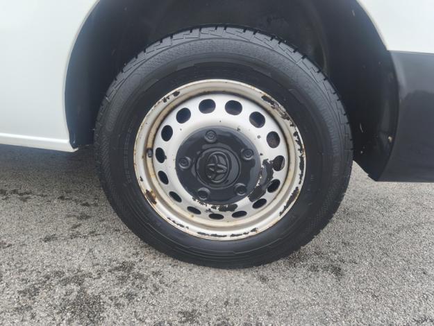 TOYOTA Proace MEDIUM 120 D-4D BUSINESS  2.0 122 ch bm 6 vitesses