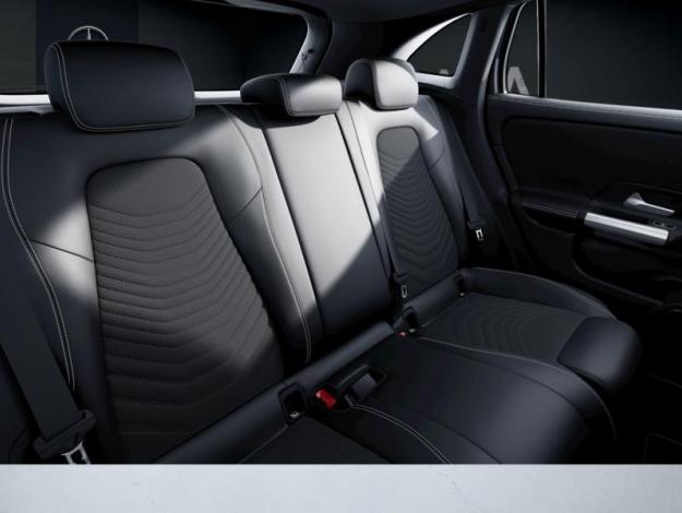 MERCEDES-BENZ GLA 250 e Hybrid EQ Business Line  GLA 250 e Hybrid EQ Business Line