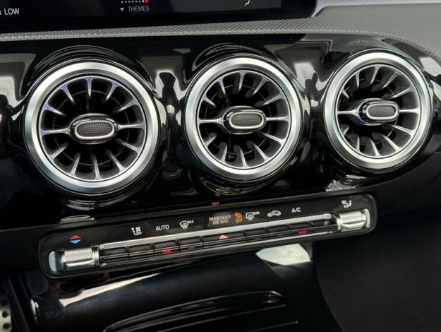 MERCEDES-BENZ Classe A 200 AMG Line  