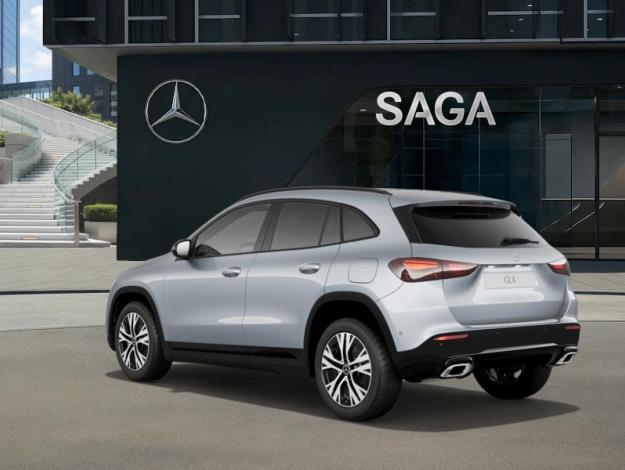 MERCEDES-BENZ GLA 180 Progressive Line  GLA 180 Progressive Line