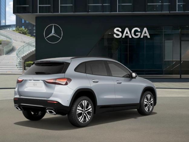MERCEDES-BENZ GLA 180 Progressive Line  GLA 180 Progressive Line