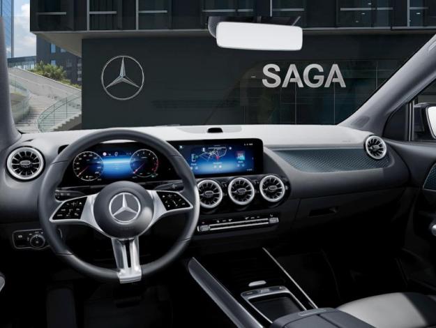 MERCEDES-BENZ GLA 180 Progressive Line  GLA 180 Progressive Line