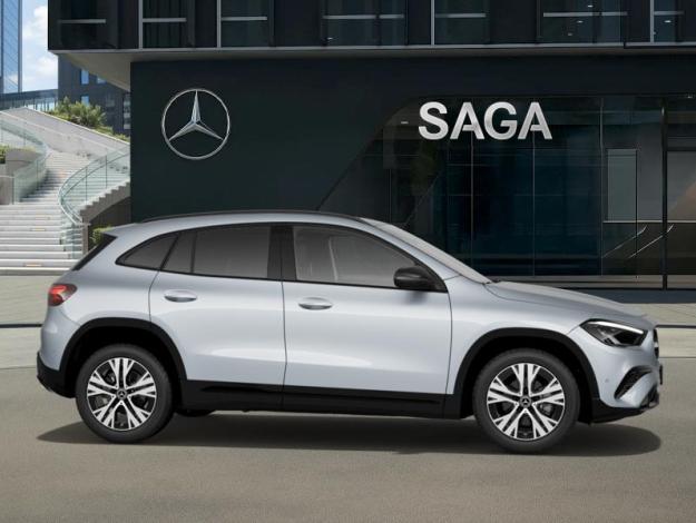 MERCEDES-BENZ GLA 180 Progressive Line  GLA 180 Progressive Line