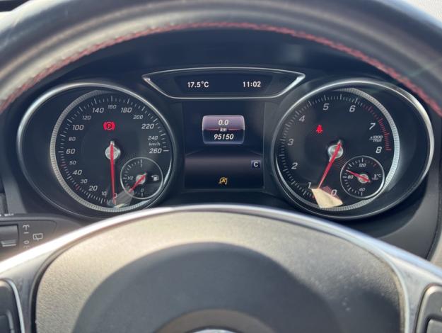 MERCEDES-BENZ GLA 180 Pack AMG  