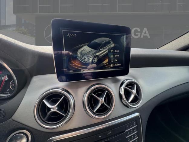 MERCEDES-BENZ GLA 180 Pack AMG  