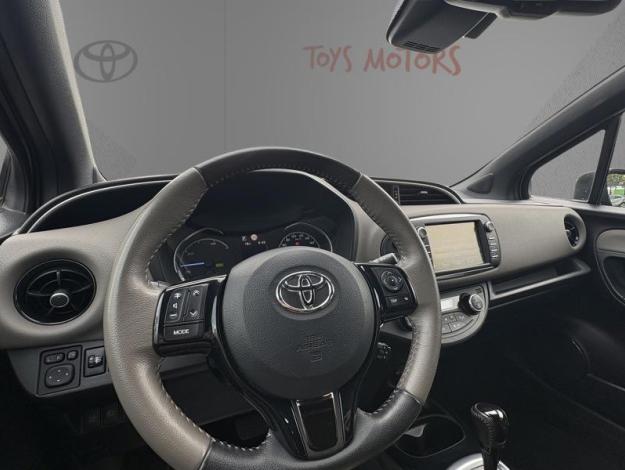 TOYOTA Yaris 100h HYBRID Collection  