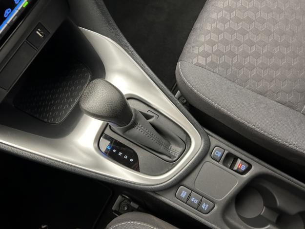 TOYOTA Yaris 116h Design  PACK CONFORT