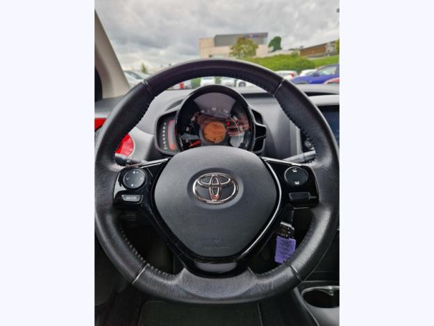 TOYOTA Aygo 1.0 VVT-i x-play  1.0 72 ch 