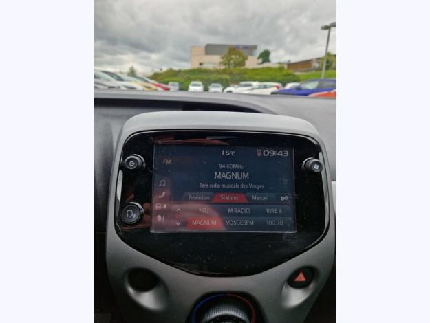 TOYOTA Aygo 1.0 VVT-i x-play  1.0 72 ch 