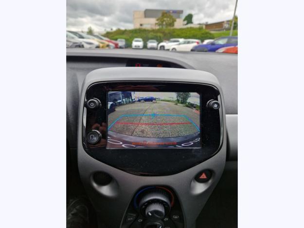 TOYOTA Aygo 1.0 VVT-i x-play  1.0 72 ch 