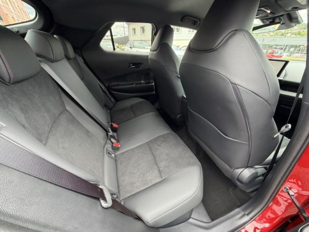 TOYOTA C-HR 1.8 Hybride 140 GR Sport  C HR HYBRIDE NG HYBRIDE 140 GR SPORT MY26