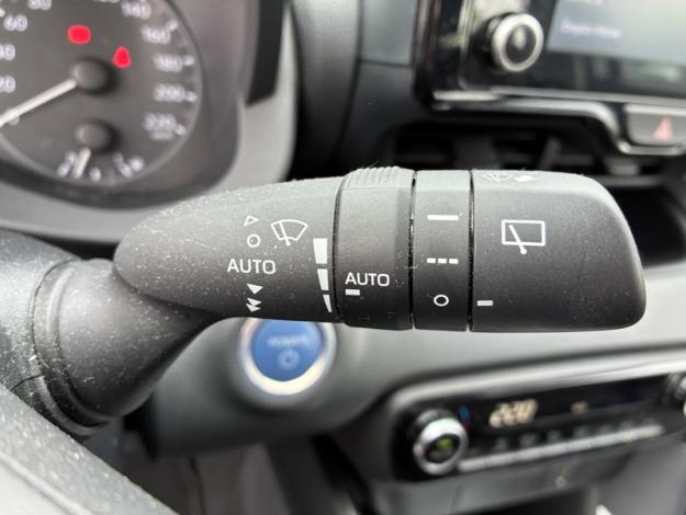 TOYOTA Yaris Hybride 116h Dynamic  