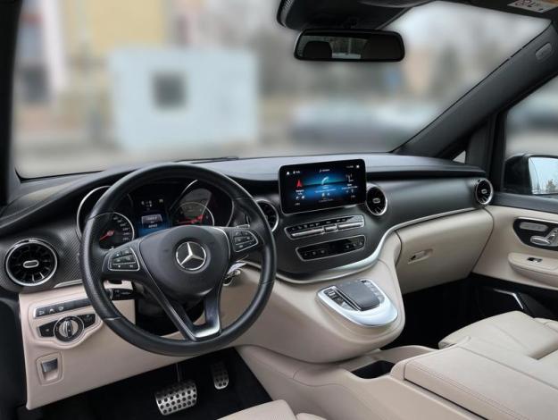 MERCEDES-BENZ Třídy V V 300 d 4MATIC AVANTGARDE AMG (10/28)