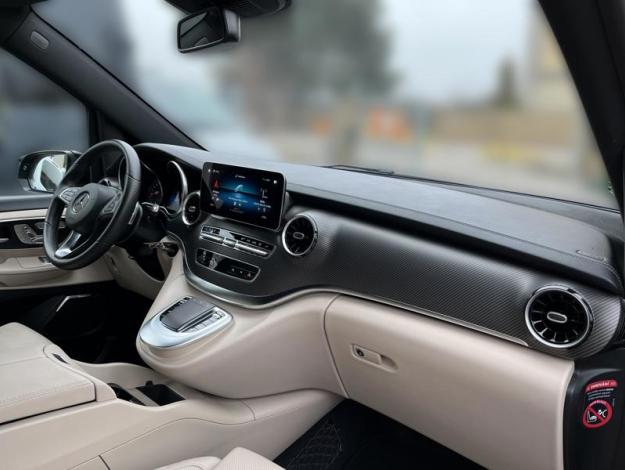 MERCEDES-BENZ Třídy V V 300 d 4MATIC AVANTGARDE AMG (15/28)