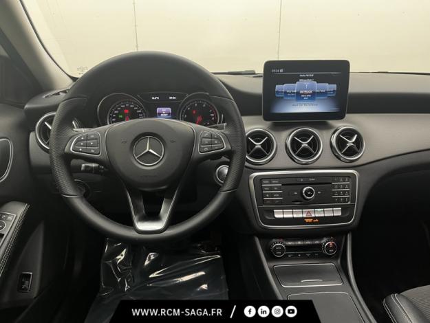 MERCEDES-BENZ GLA 180 Sensation  