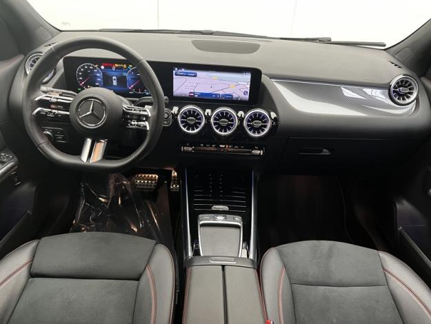 MERCEDES-BENZ GLA 200 d AMG Line  