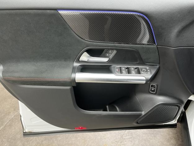 MERCEDES-BENZ GLA 200 d AMG Line  