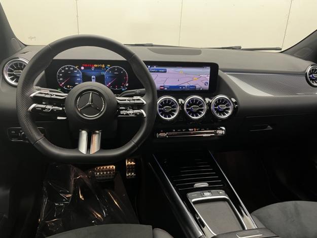 MERCEDES-BENZ GLA 200 d AMG Line  