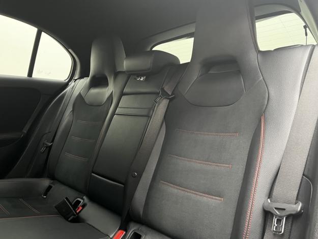 MERCEDES-BENZ Classe A 180 AMG Line  