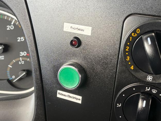 MERCEDES-BENZ ATEGO  1218 NL Fourgon ClassicSpace 2,30 m  