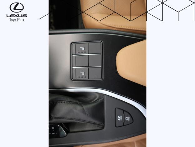 LEXUS UX 250H 2WD Luxe techno  