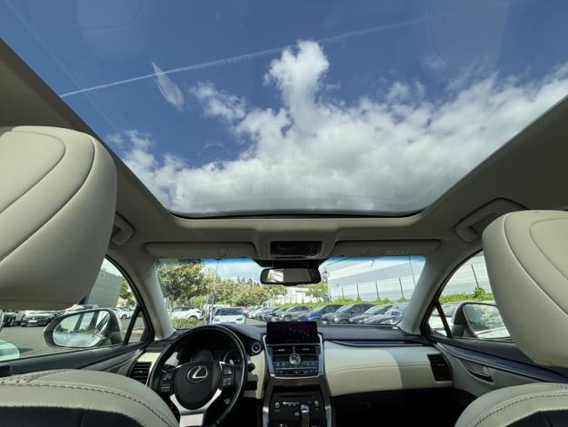 LEXUS NX 2.5 300H Executive 4WD   