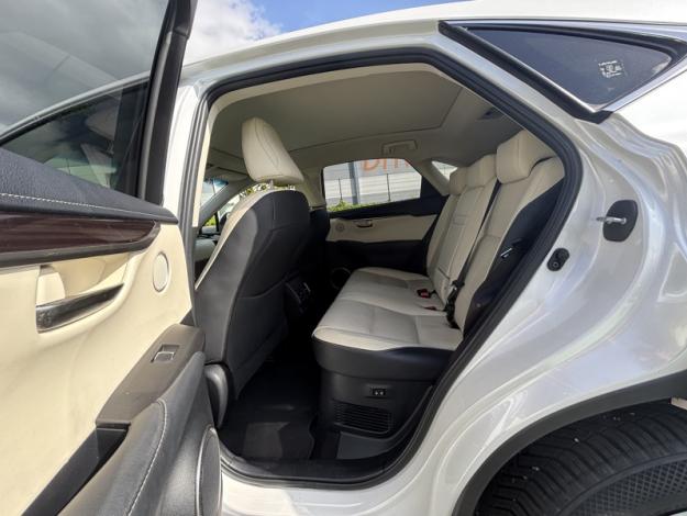 LEXUS NX 2.5 300H Executive 4WD   