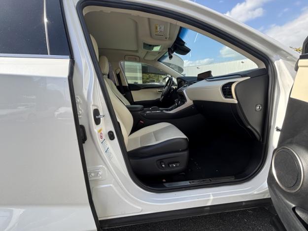LEXUS NX 2.5 300H Executive 4WD   