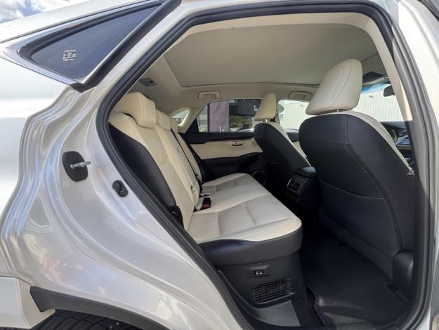 LEXUS NX 2.5 300H Executive 4WD   