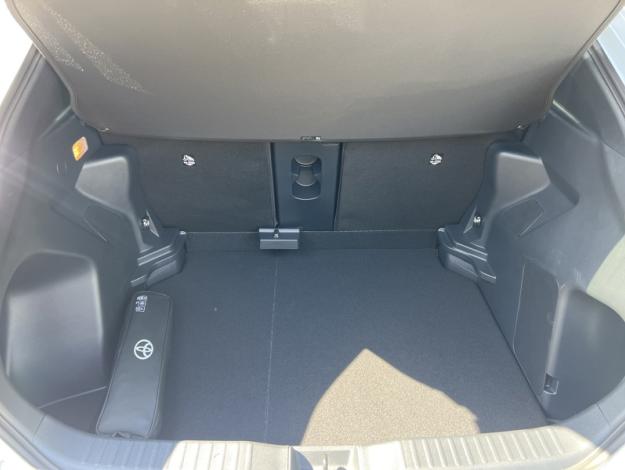 TOYOTA Yaris Cross YARIS CROSS 130cv 2WD DESIGN PACK CARGO MY25  YARIS CROSS 130cv 2WD DESIGN PACK CARGO MY25